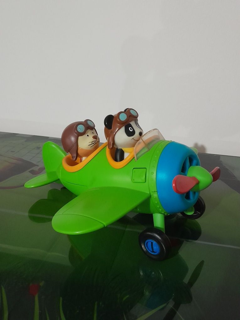 Avião do panda com sons