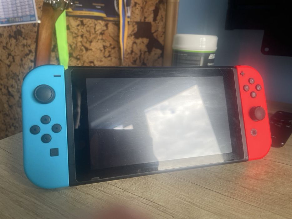 Продам Nintendo Switch