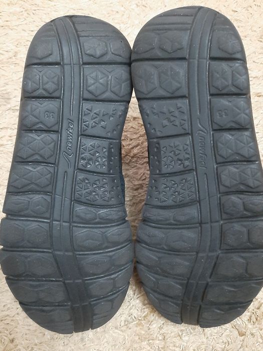 Sapatilhas desportiva 33