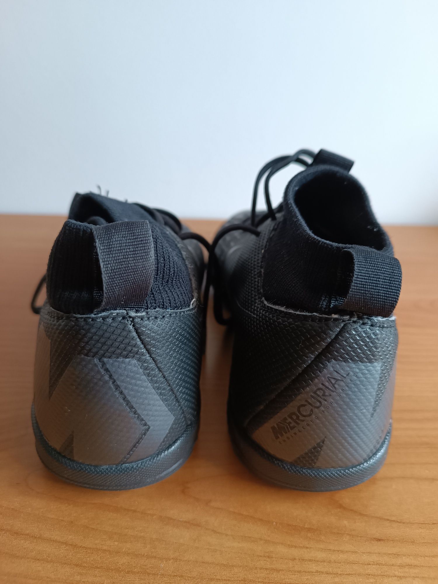 Adidas Mercurial buty piłkarskie halówki rozmiar 35