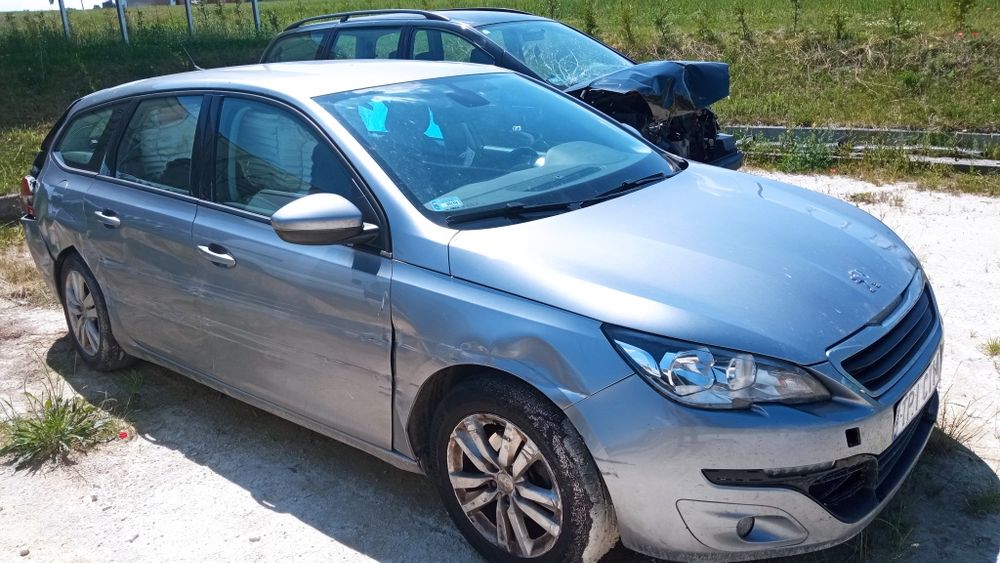 Sprzedam uszkodzony Peugeot 308