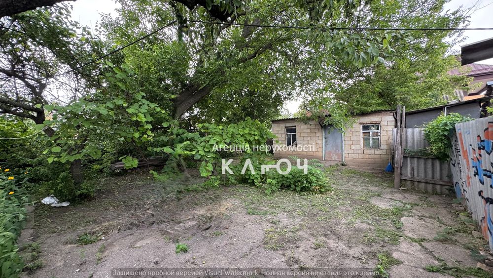 Продаж частини будинку з окремим двором в р-ні Критого ринку!