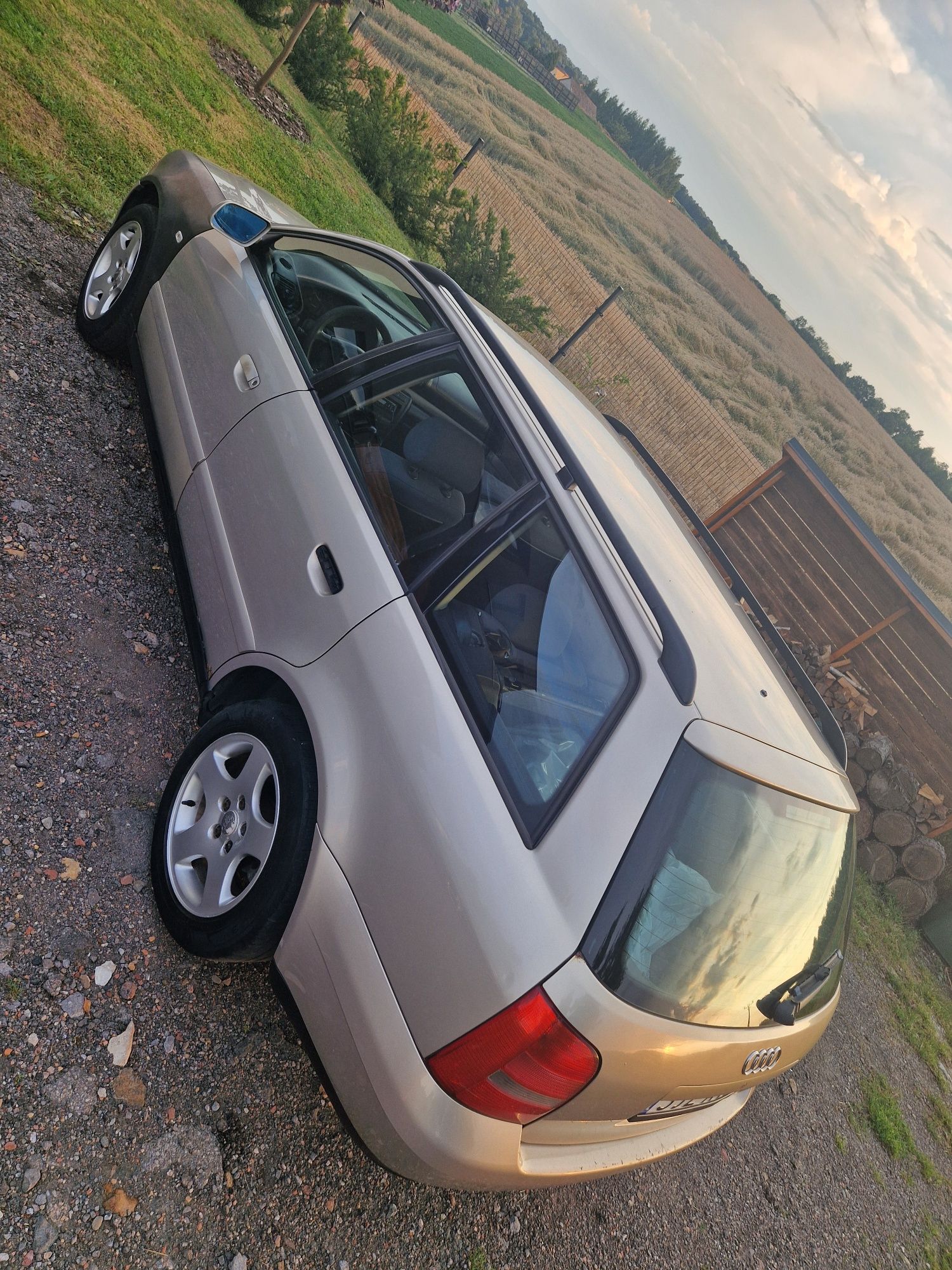 Audi A4 B5 kombi  1.6 + LPG