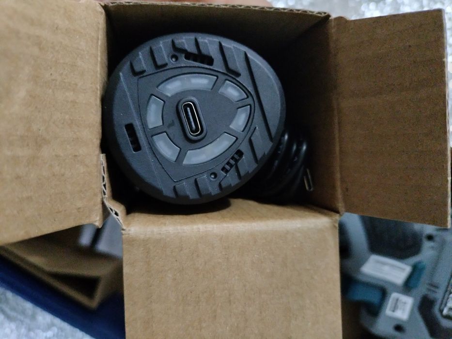 Шуруповерт акумуляторний. Металічний патрон.