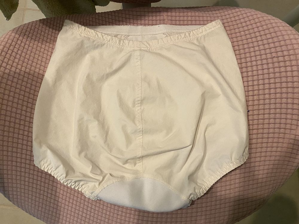 Majtki modelujące wyszczuplające rozmiar 38/40 Lycra