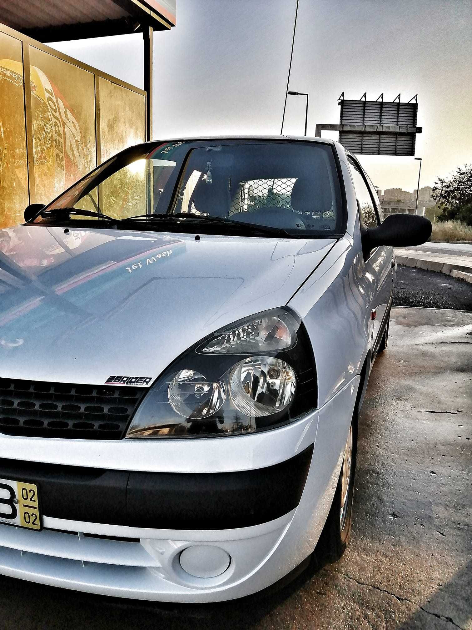 Renault Clio - 1.5 DCI - 65CV