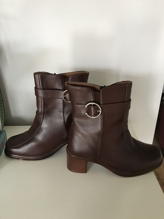 Botki brązowe nr 37