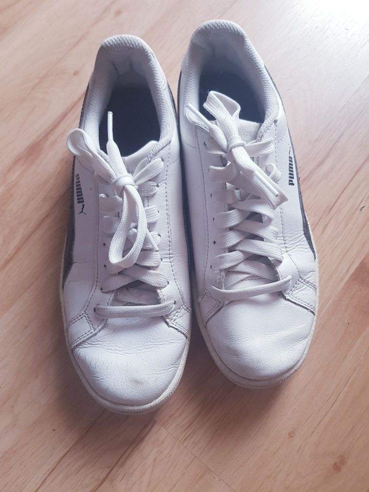 Skórzane buty sportowe damskie marki Puma rozmiar 39
