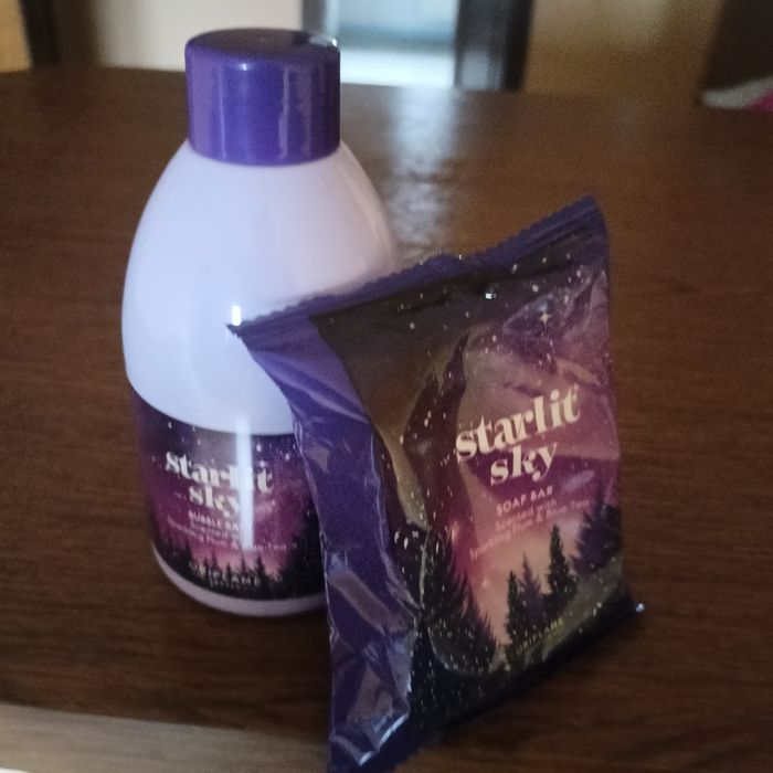 Zestaw Avon płyn do kąpieli i mydło