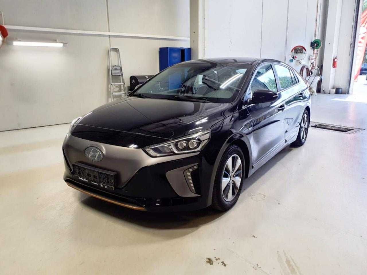 Hyundai Ionic 2017 в максимальній комплектації