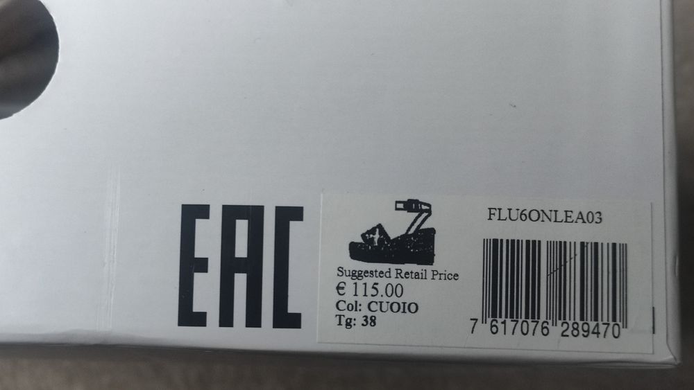 Sandały Guess roz 38