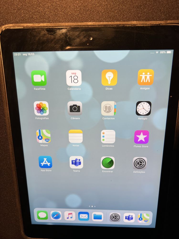 IPAD AIR Model 1475 / 128GB / WiFi + Cellular