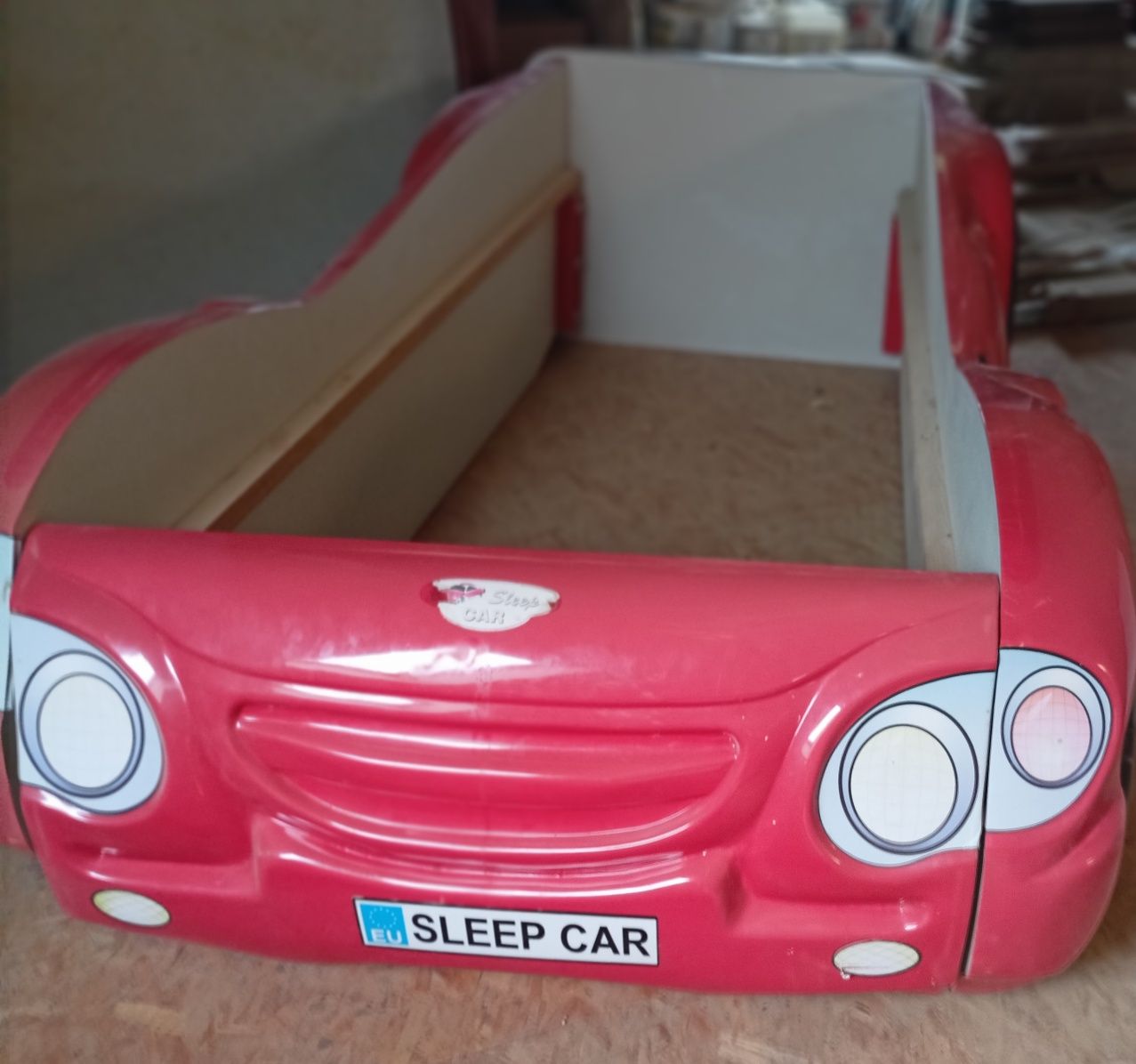Łóżko 3D w kształcie samochodu