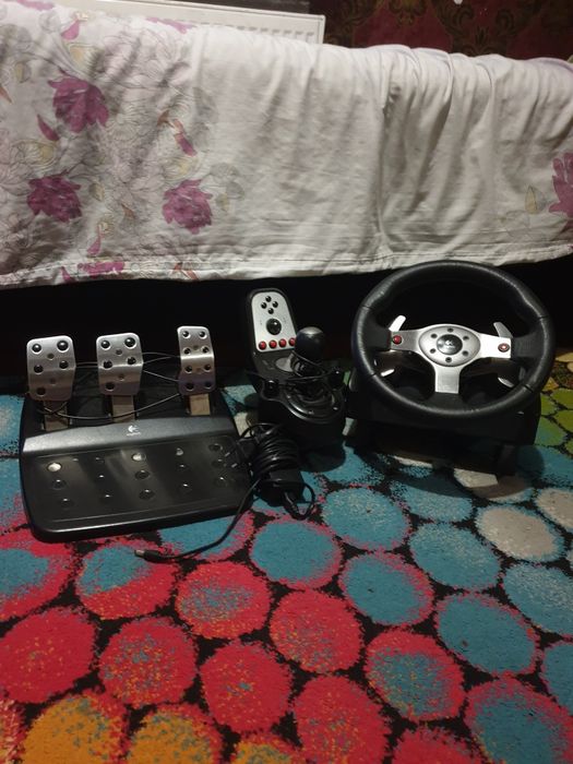 Руль Logitech g25