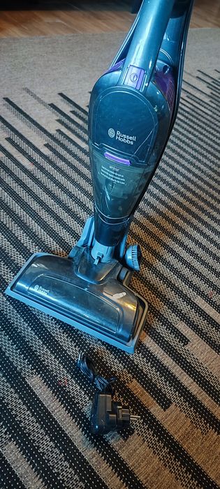Pionowy odkurzacz Russell Hobbs Turbo Vac Pro