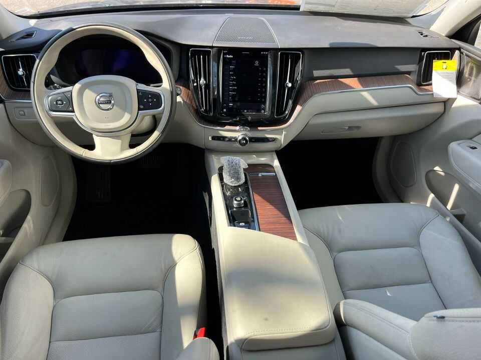 2022 Volvo  XC60