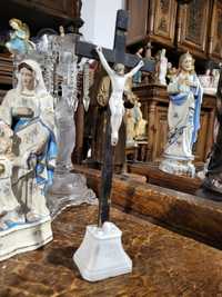 Stara pasyjka Ecce Homo porcelanowa figurka Jezusa  krzyż