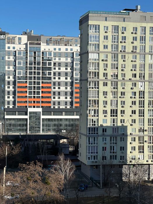 Продам 3 к.кв., Центр, ул. Залесская, 5, метро Госпром