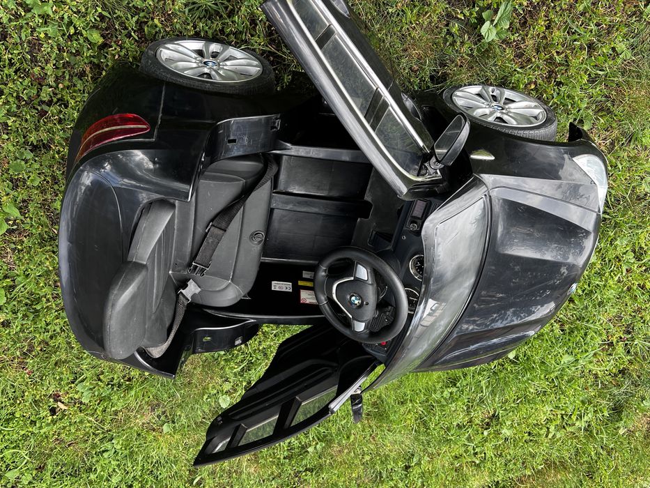 Електромобіль BMW X6