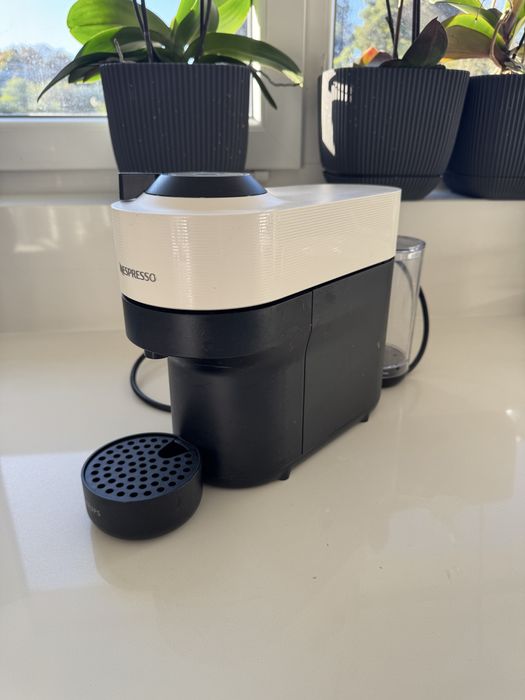 Máquina de café Nespresso Vertuo branca