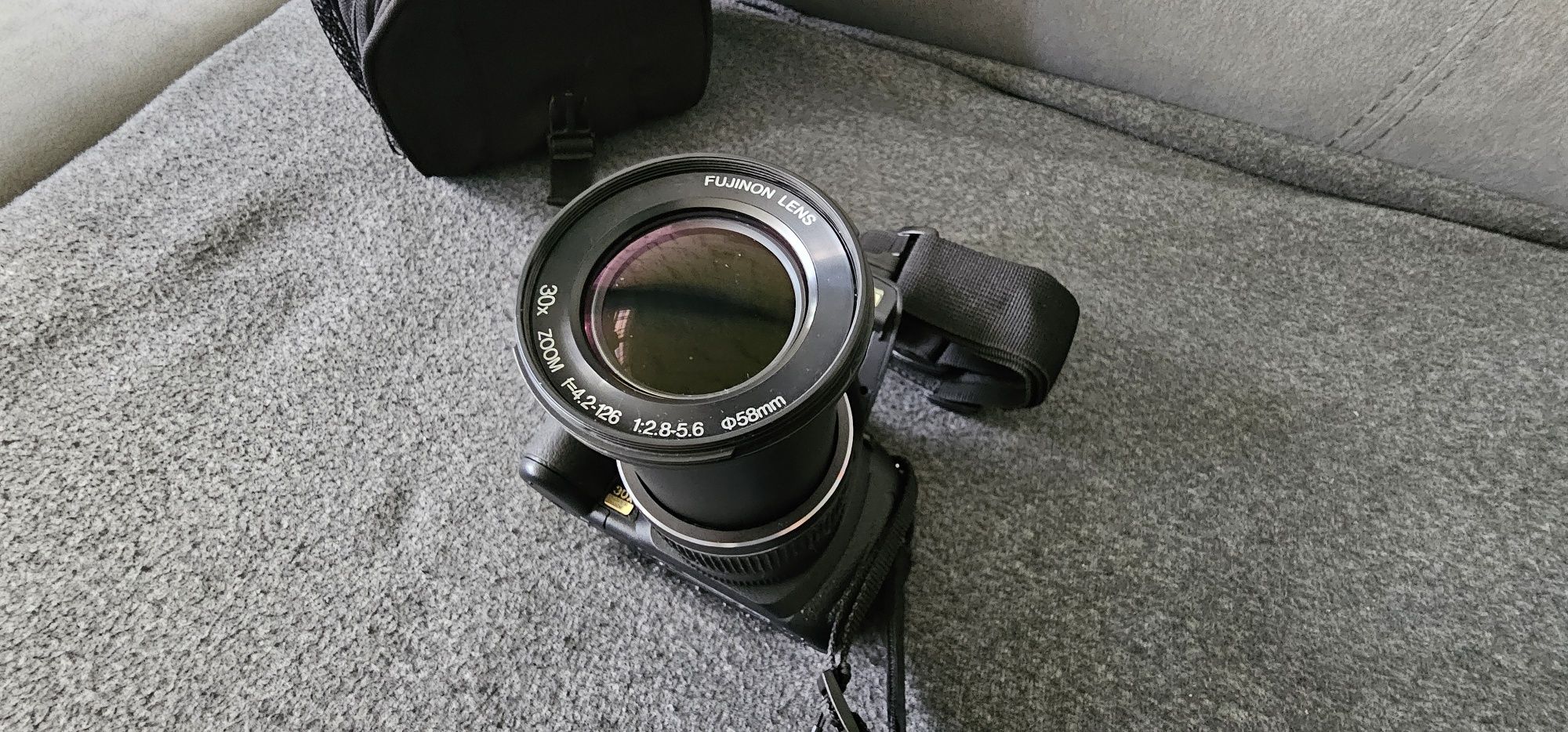 Aparat Fujifilm FinePix HS10