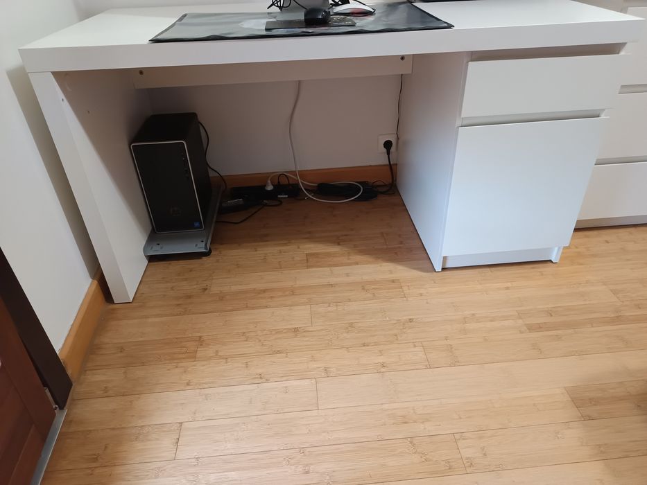 Secretária MALM branca, ikea