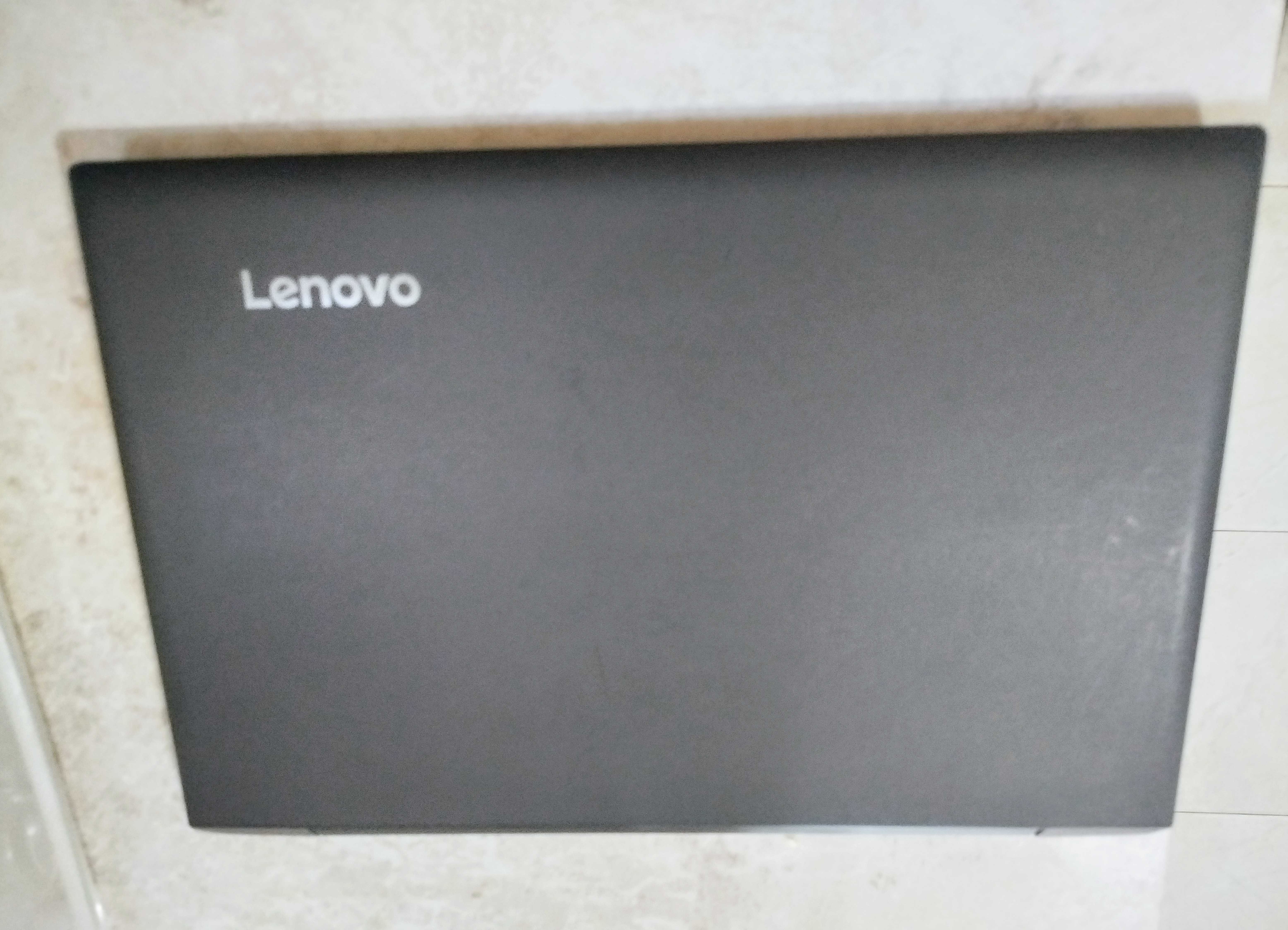 Lenovo - Portátil usado a funcionar em excelentes condições.