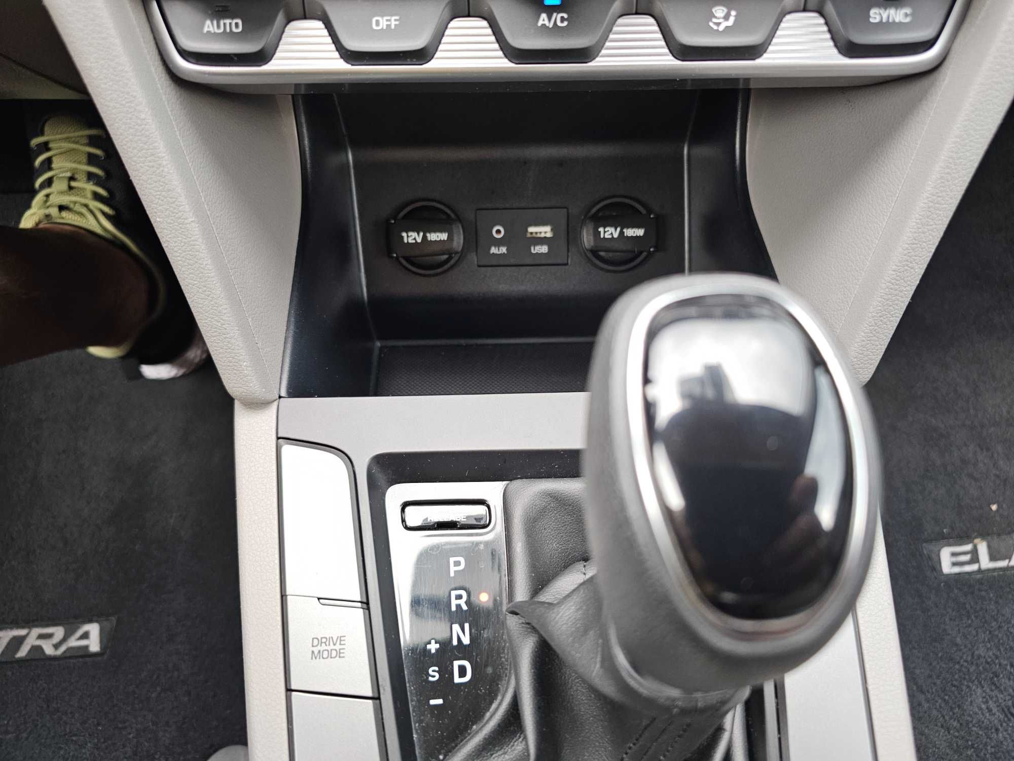 Hyundai Elantra SE 2019