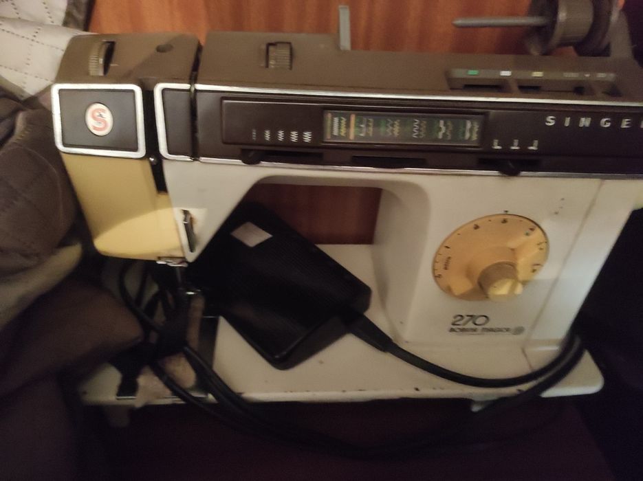 Máquinas Antigas da Marca Olivia e Singer