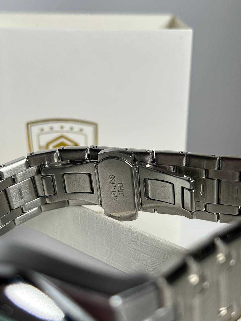 Часы Poedagar Piguet серебряные с черным циферблатом