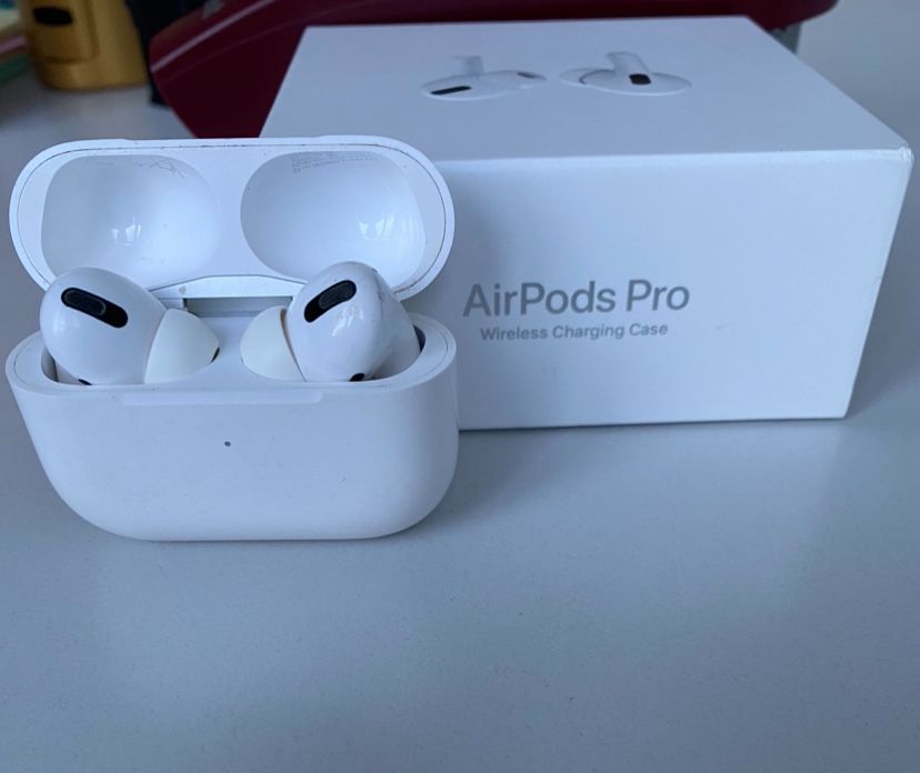 Наушники AirPods Pro