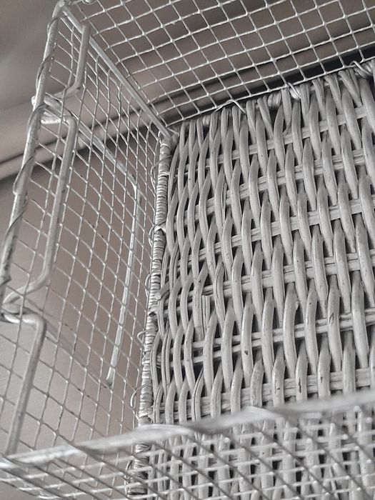 Koszyczek,pojemnik,szkatułka druciana