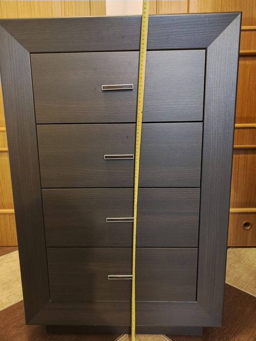 Dwie komody oraz stolik