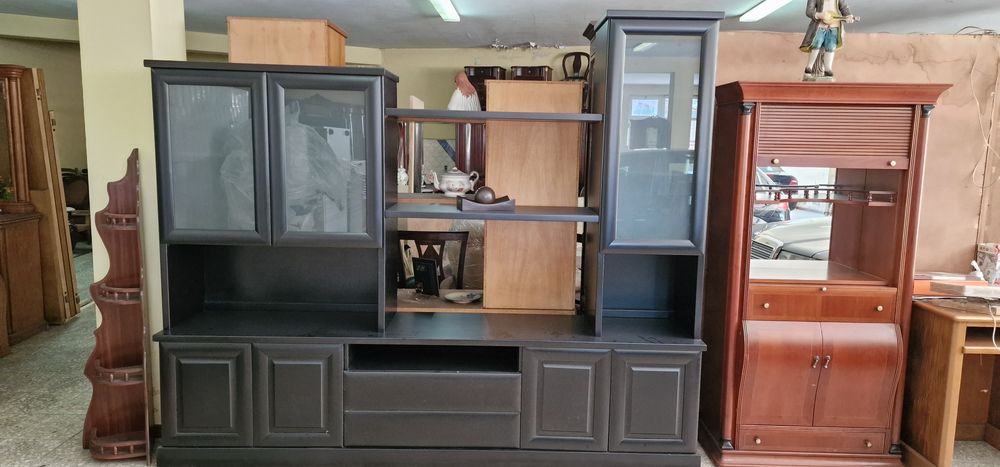 Estante de sala em preto