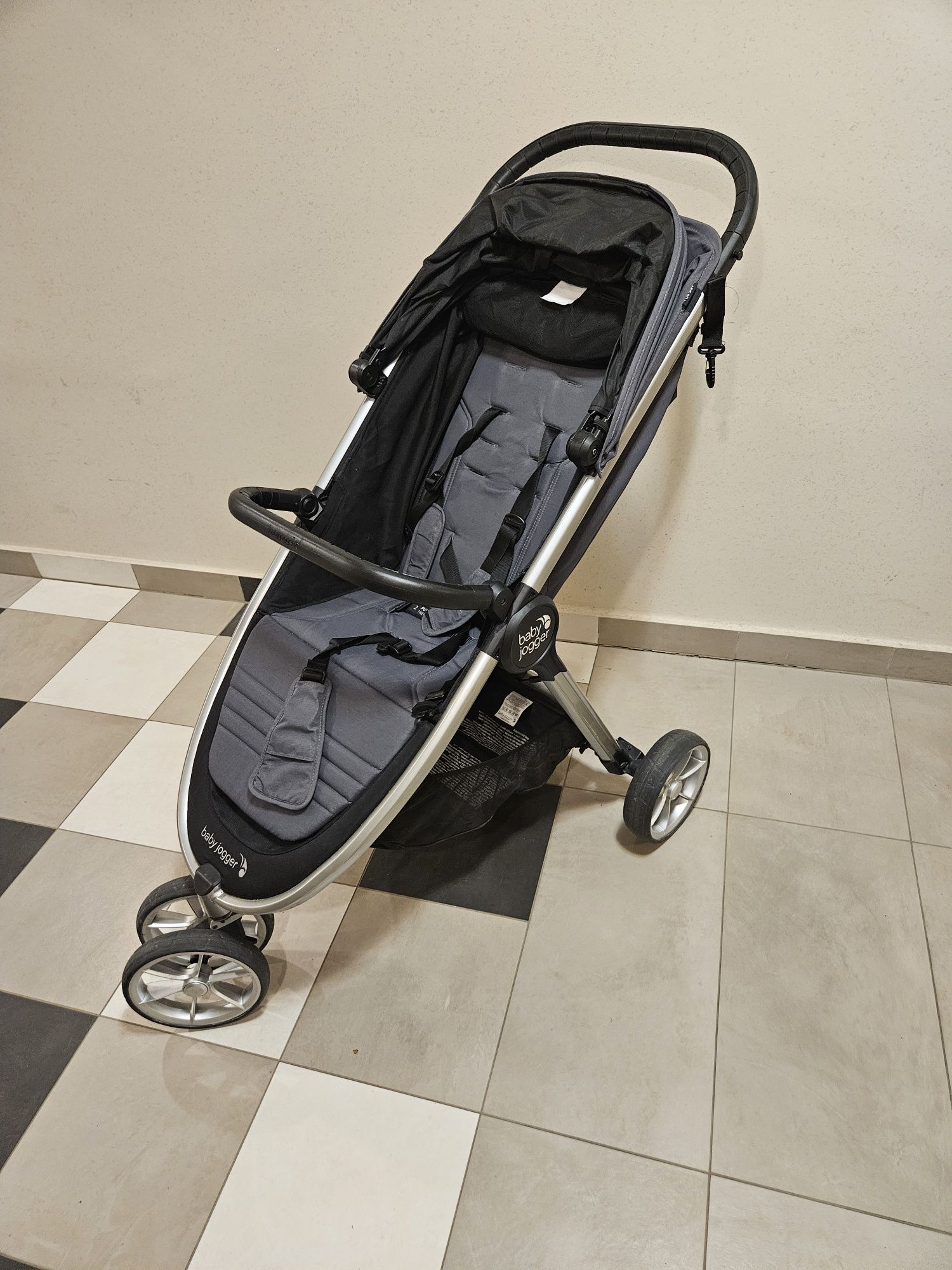 Wózek dziecięcy Baby Jogger – stan jak nowy, kupiony w 2024 roku