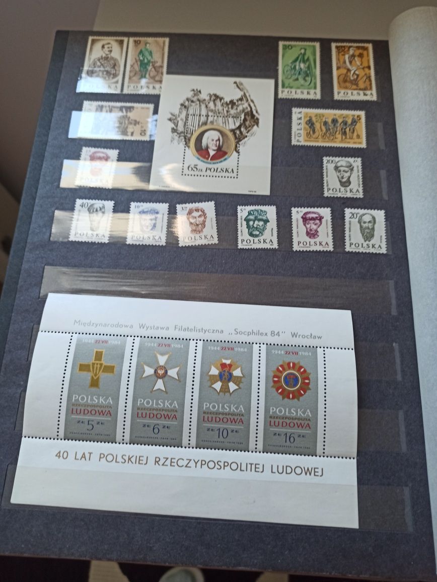 Sprzedam klaser ze Znaczkami.