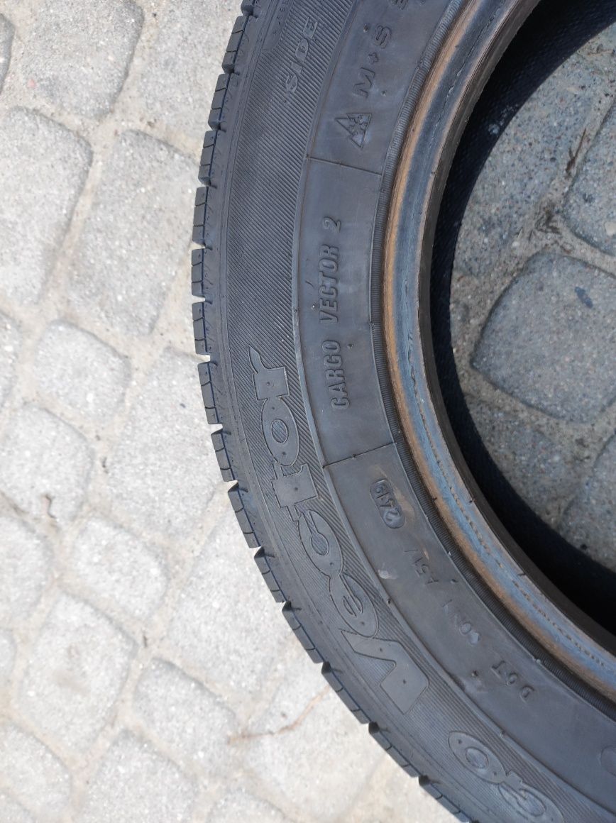 205.65.16c Dwie opony Goodyear Cargo Vector 2
