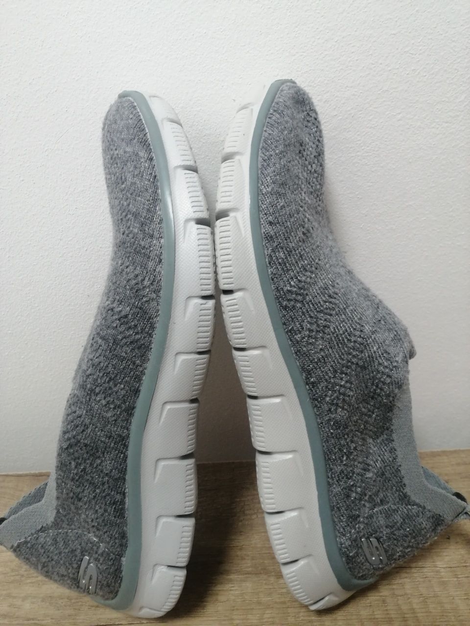 Skechers сліпони