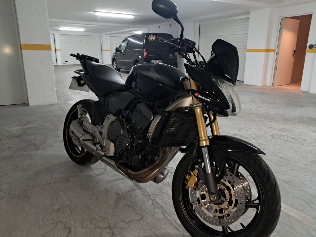 Vendo hornet 2008