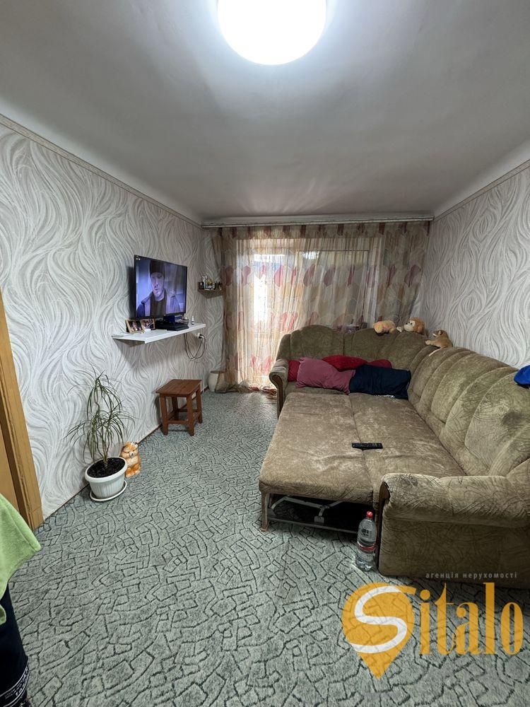 Продаж 2к.кв. по вул. Червона (035)