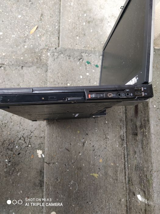 Vende-se estos 2 completos para reparação, ou para peças.