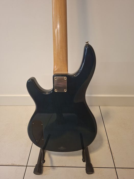 Gitara basowa Yamaha BB4G bass