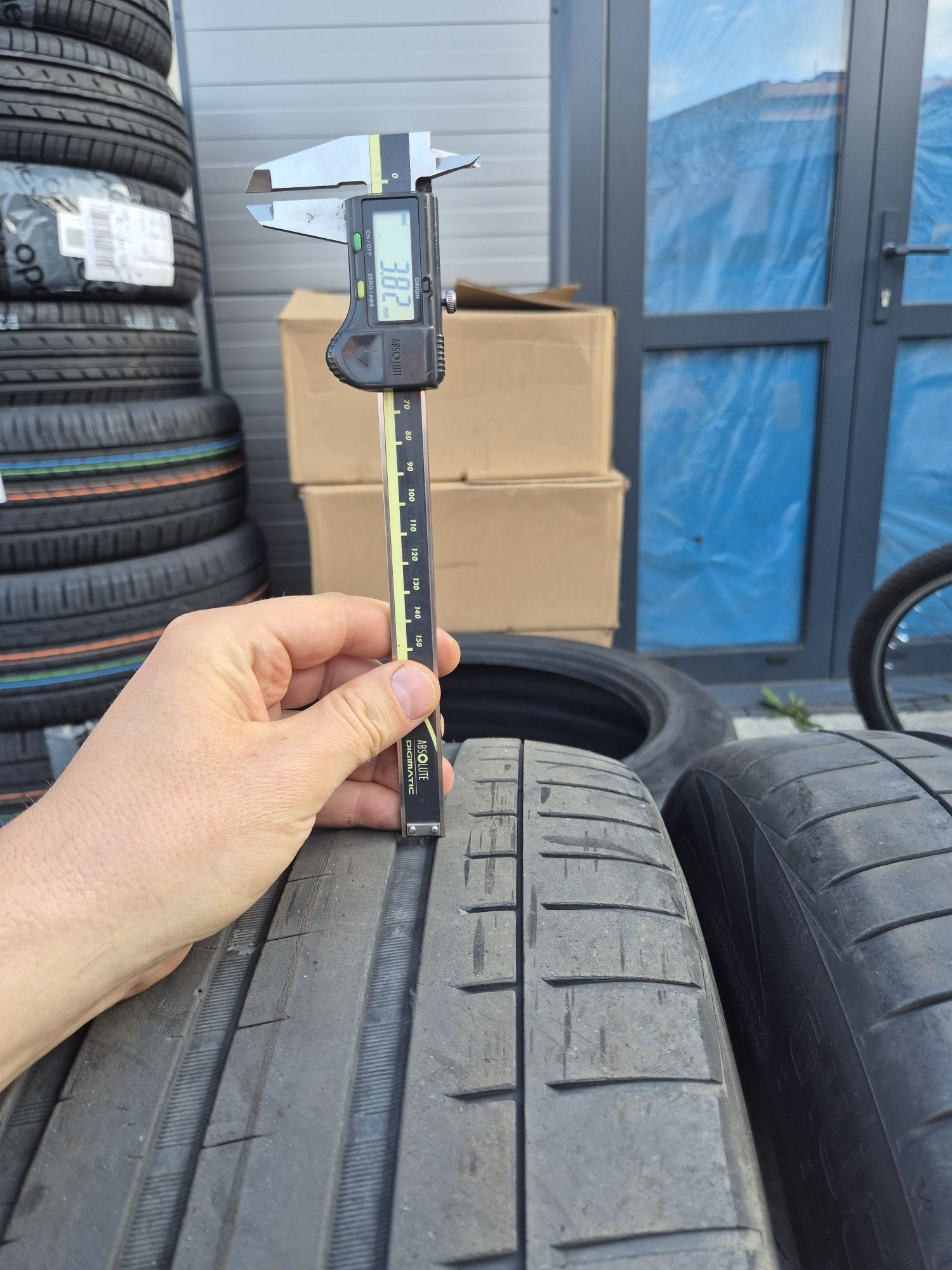 Opony letnie 255/45 R20 Verdestein