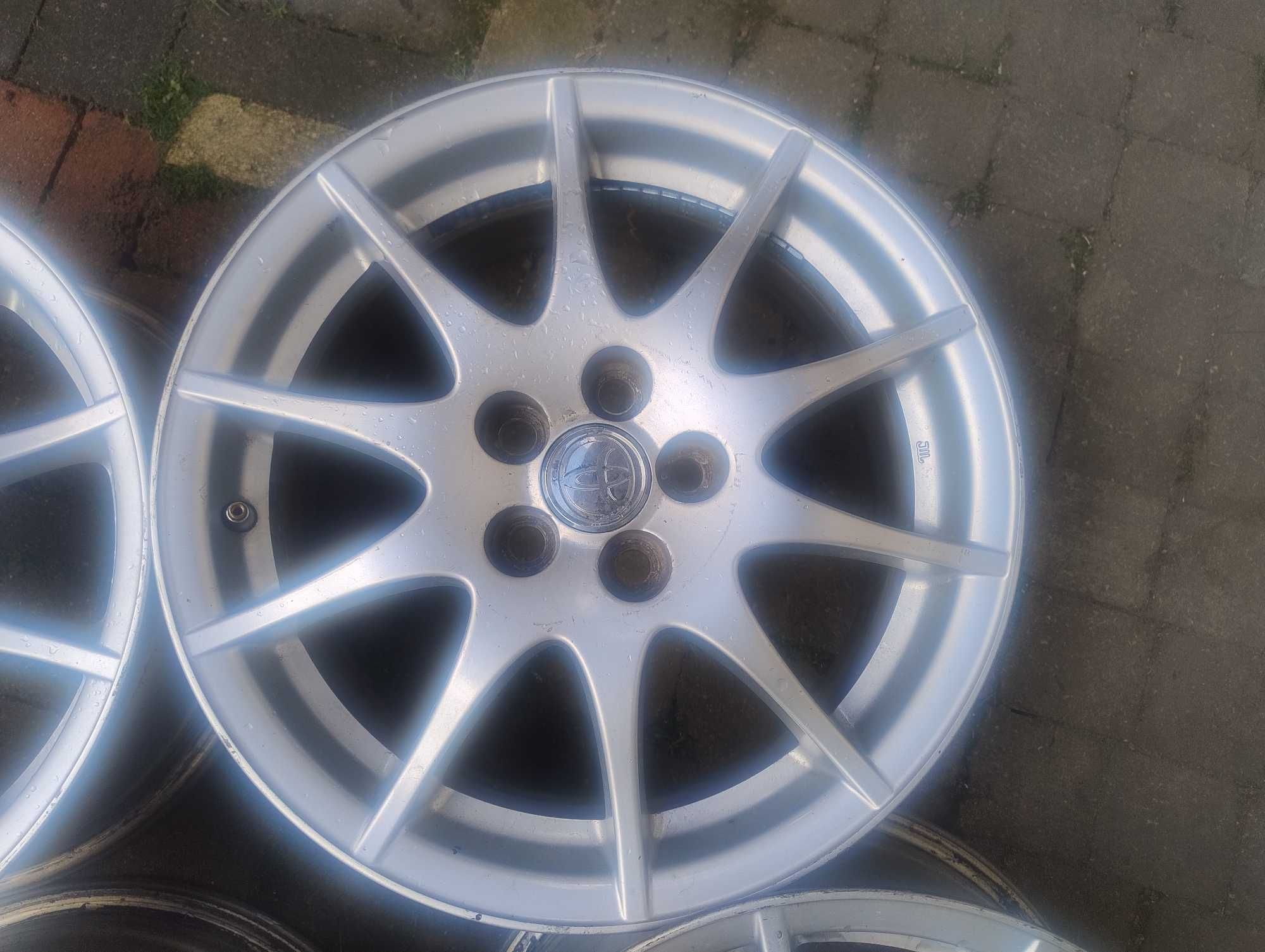 Felgi aluminiowe r16 5x100 Toyota