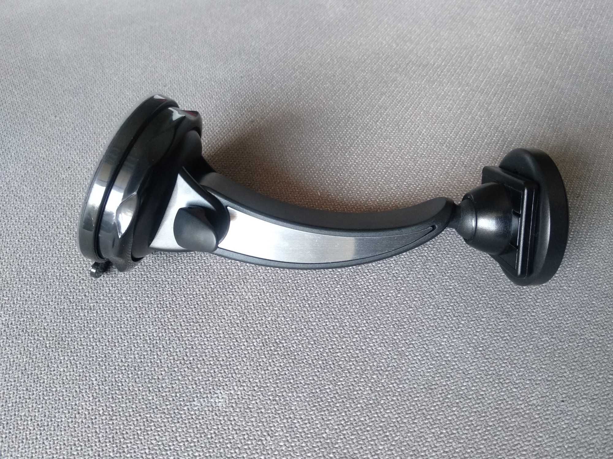 Uniwersalny magnetyczny uchwyt na telefon z przyssawką do szyby HAMA