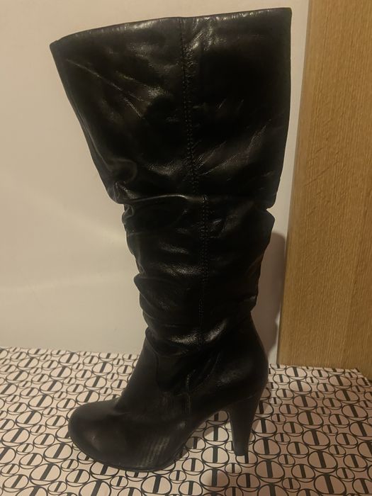 Botas pretas tamanho 36 Aldo em pele com salto