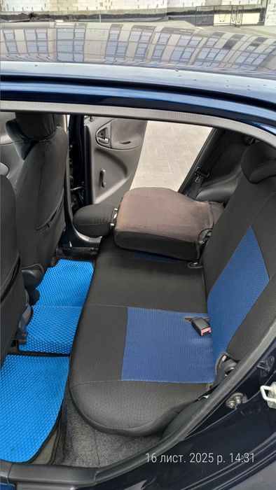 Toyota Yaris Тойота Яріс