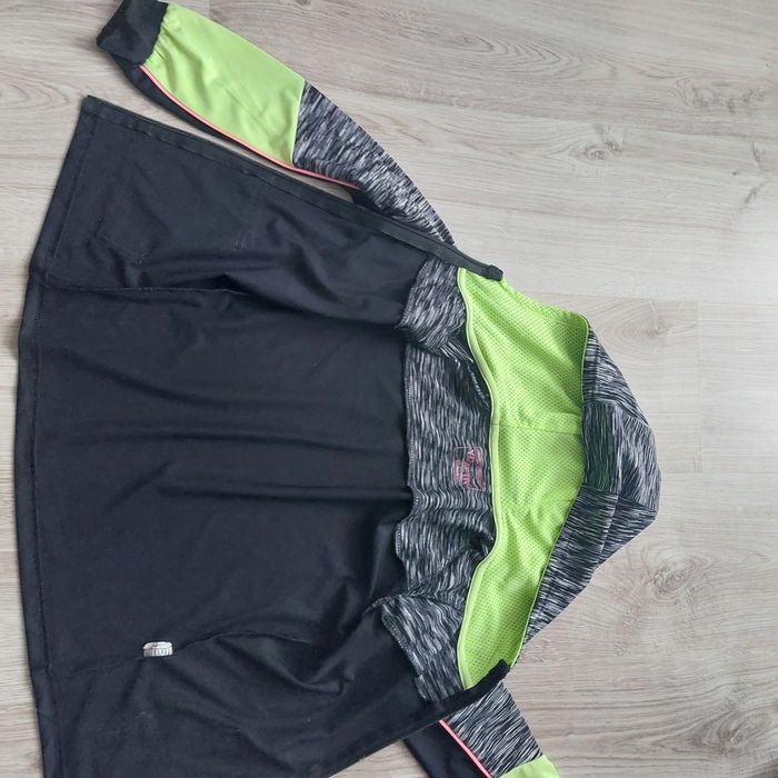 Bluza z kapturem sportowa swetr narzuta rozmiar 134 dziewczynka
