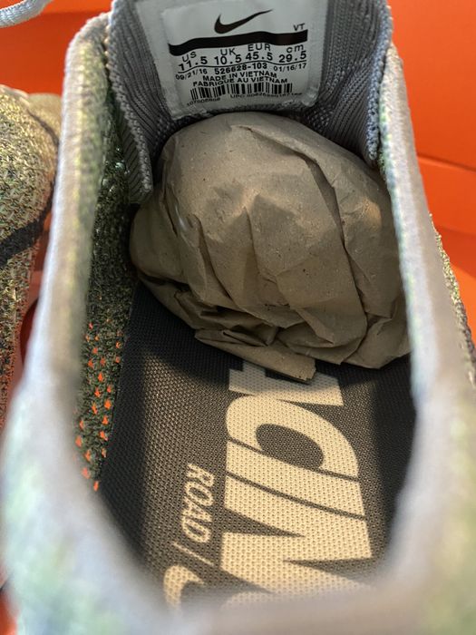 Nike Flyknit Racer White/Cool Grey - Ghost Green Ultraboost