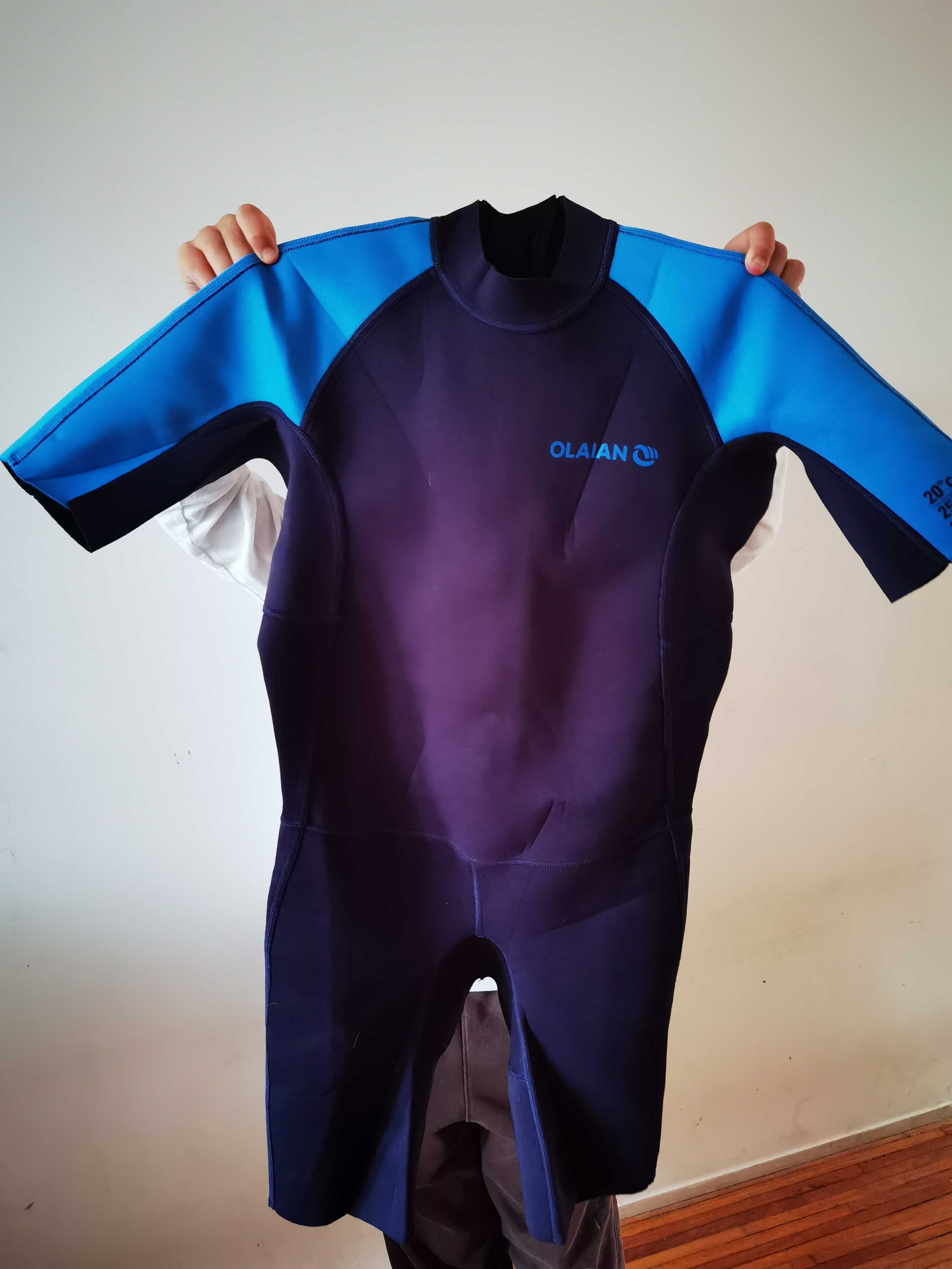 Fato de surf Olaian tamanho 8 anos. Novo!